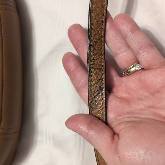 Michael Kors crossbody leather purse - Picture 2 of 8